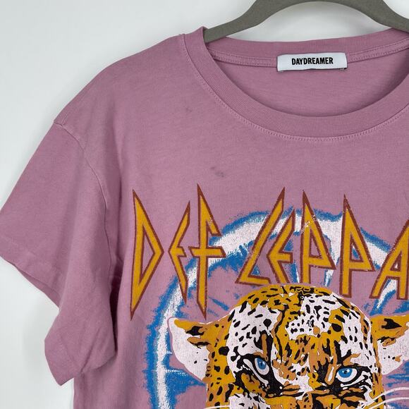 Daydreamer Def Leppard Adrenalize Tour Tee Pink Small NWOT - Picture 7 of 8